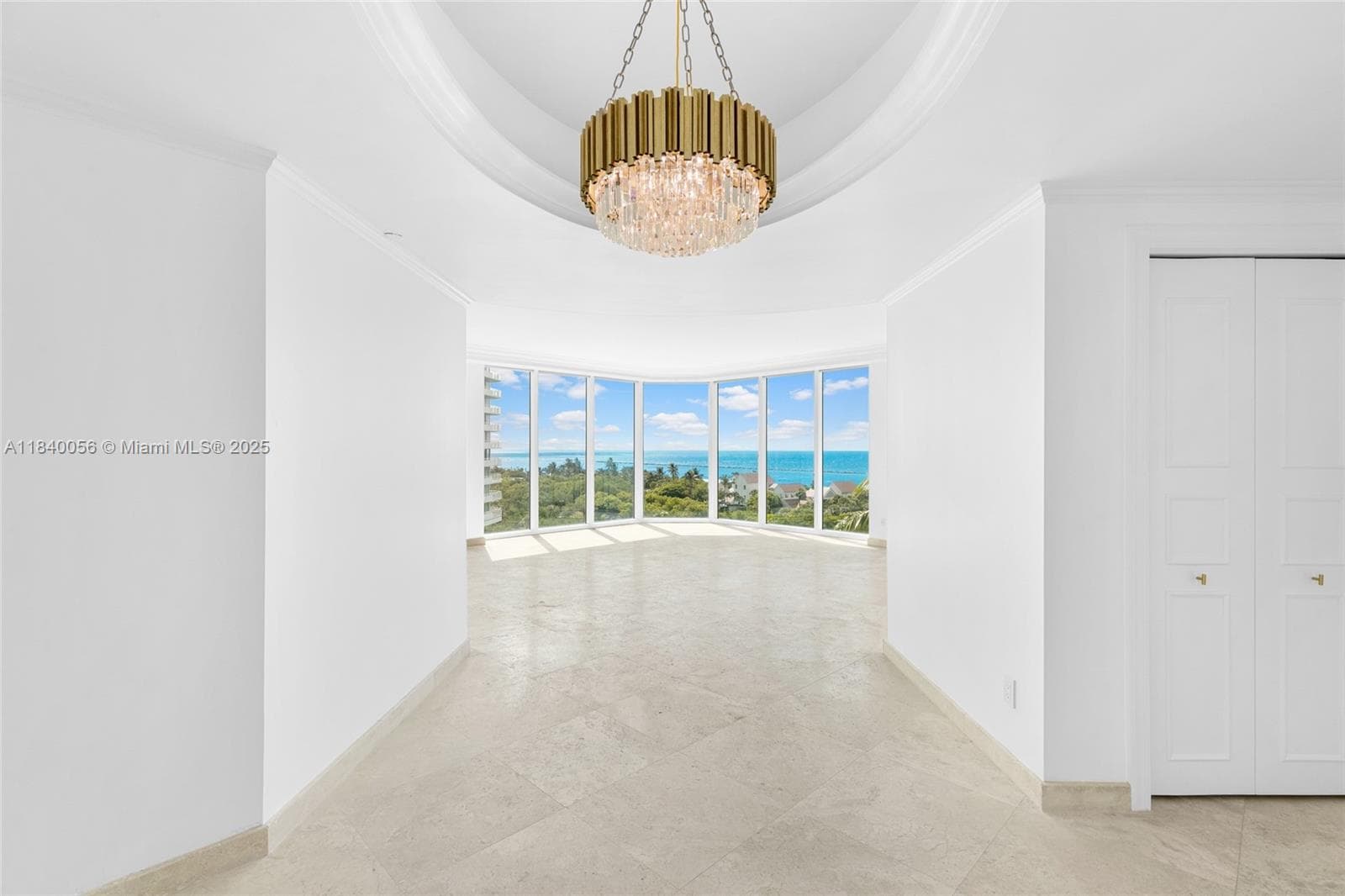 300 Pointe Drive 5