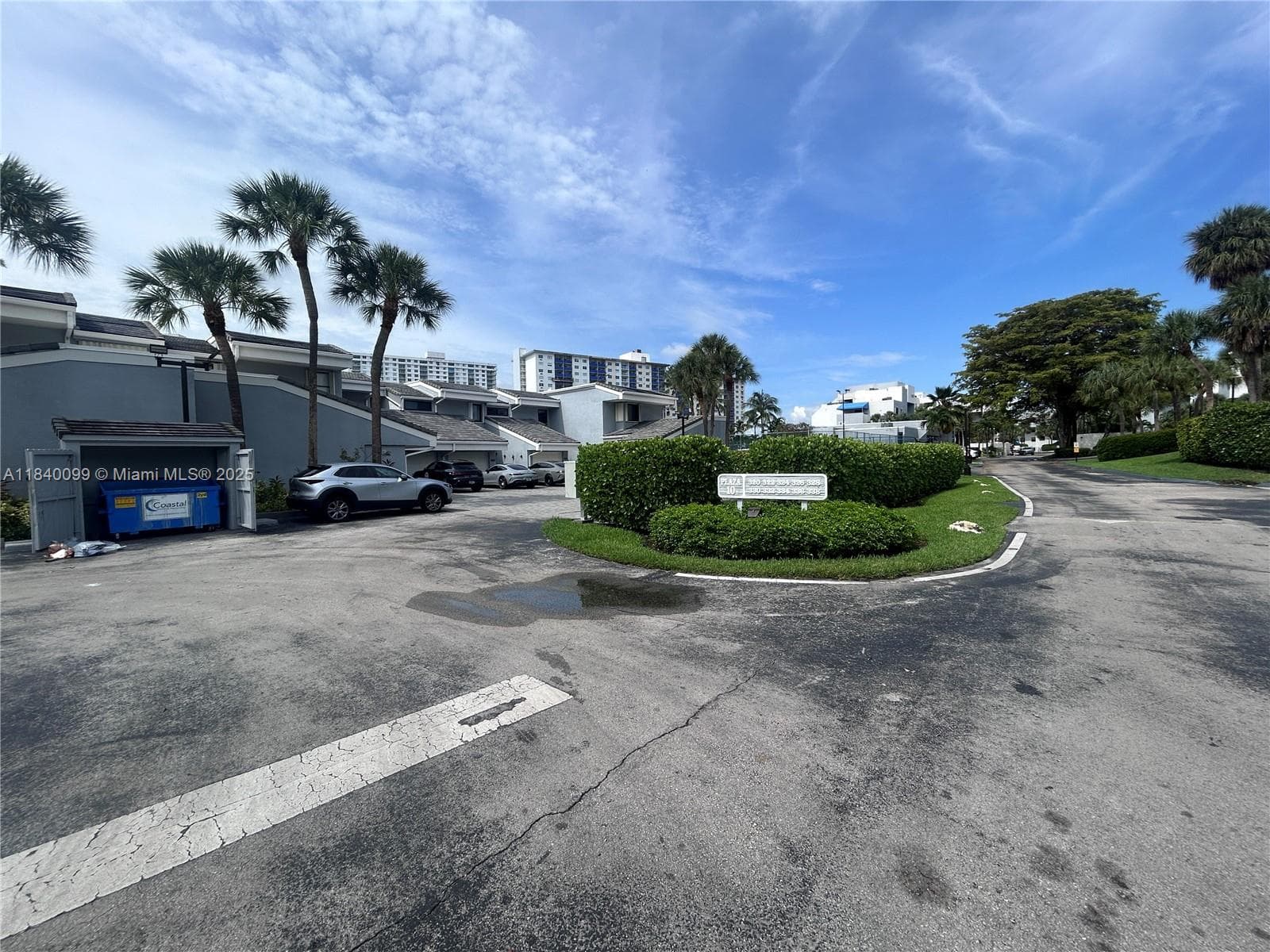324 Poinciana Dr 906 photo 9
