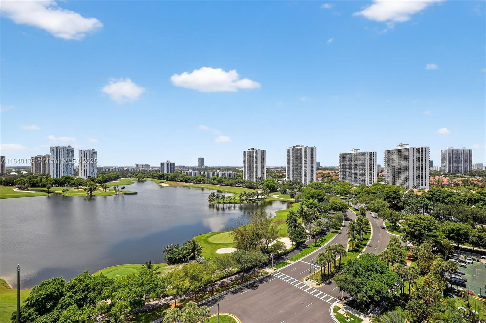 20185 E Country Club Dr 1405 photo 4