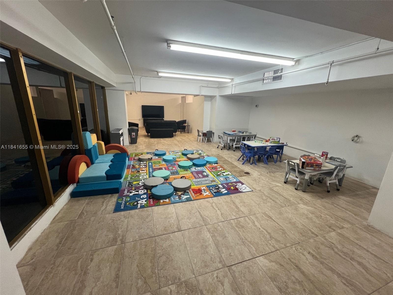 100 Lincoln Rd 1419 photo 19