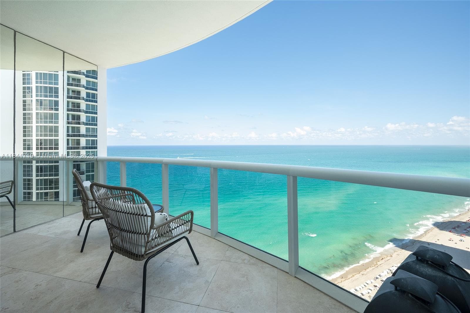 18201 Collins Ave 4009A photo 1