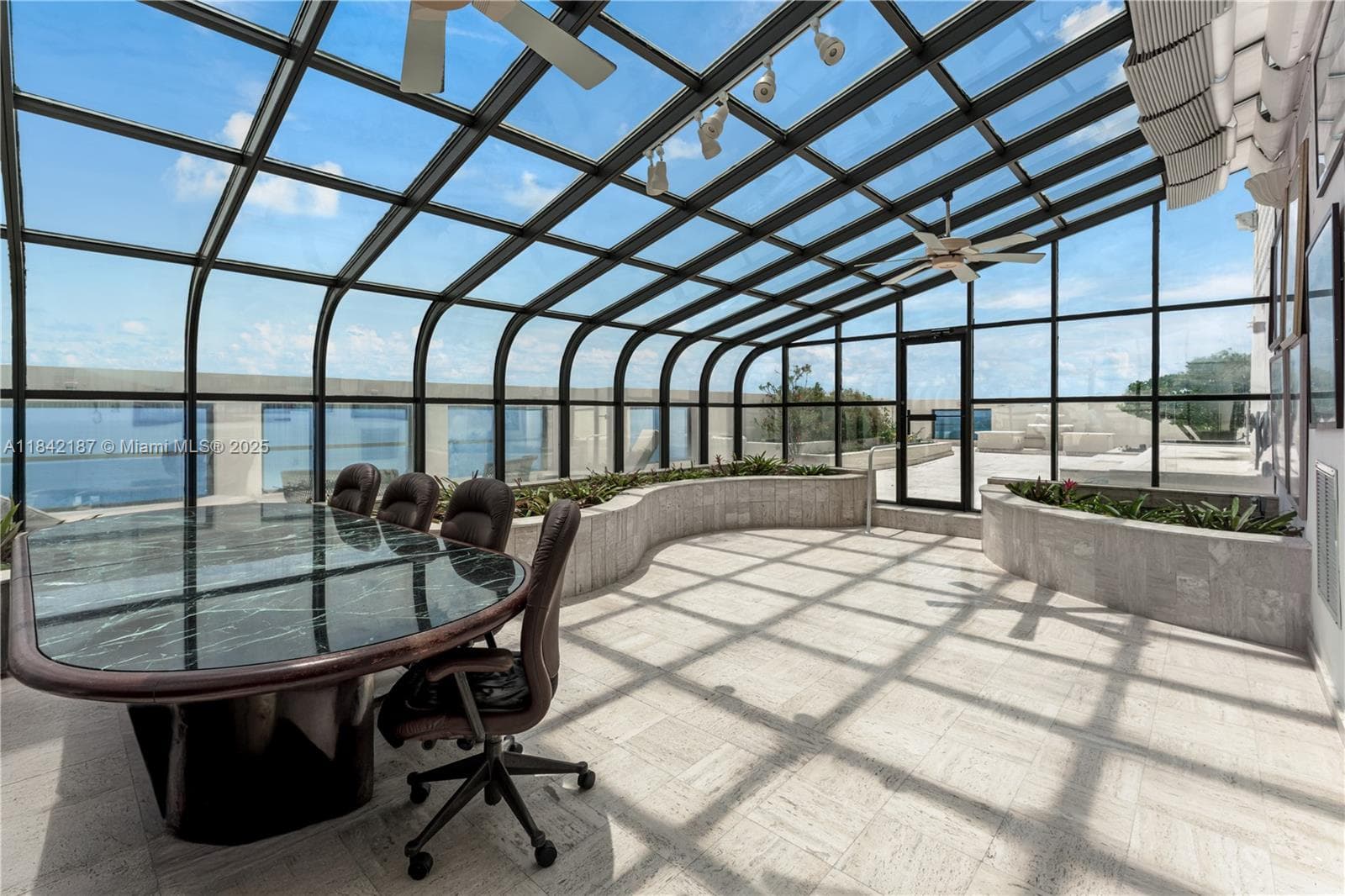5757 Collins Ave 5