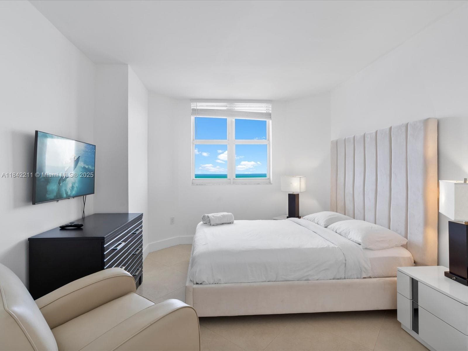 17375 Collins Ave 808 photo 16