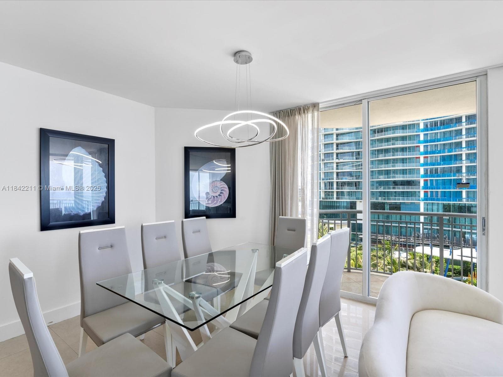 17375 Collins Ave 808 photo 3