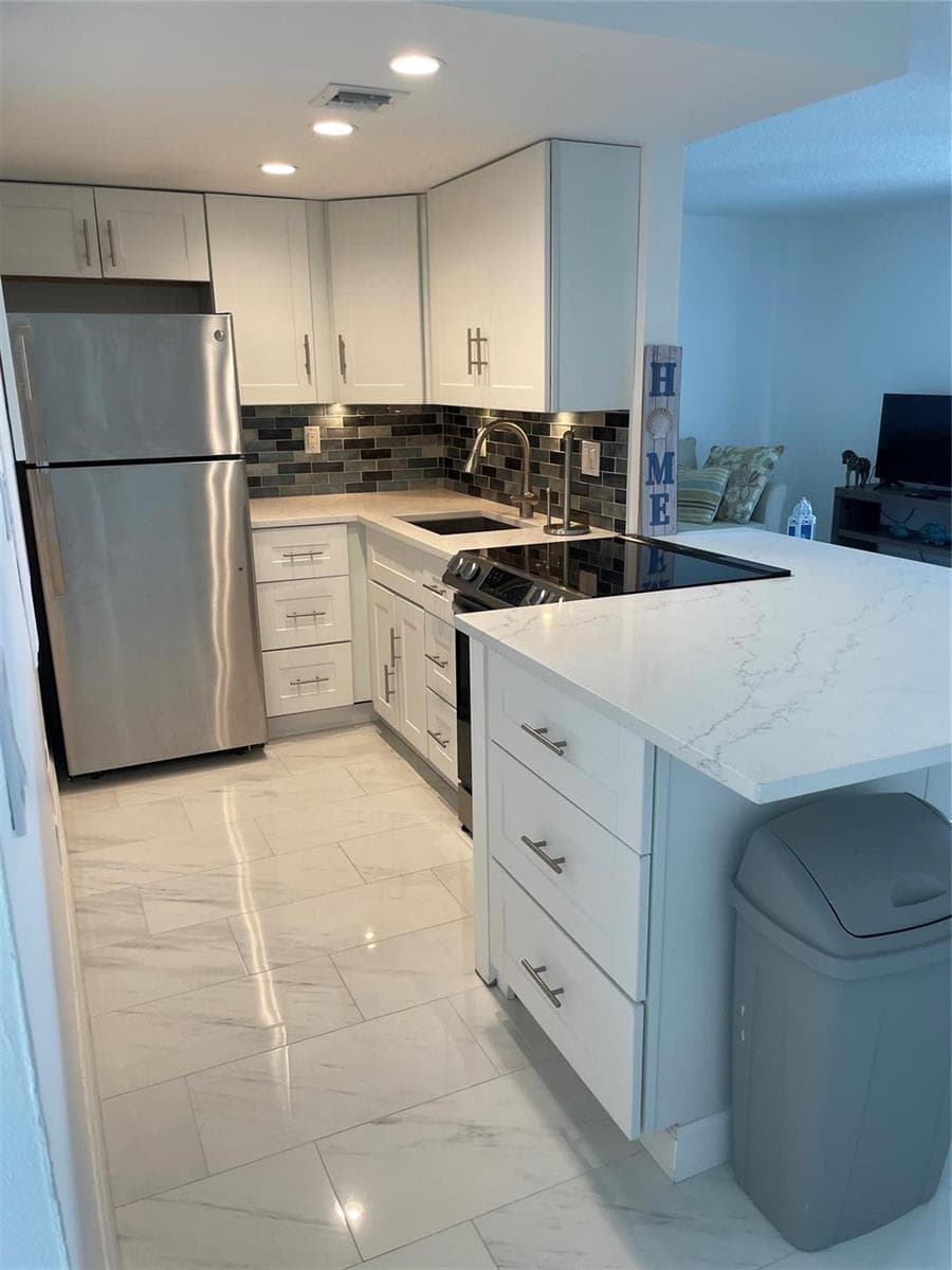 1731 SE 15th Street #505 4