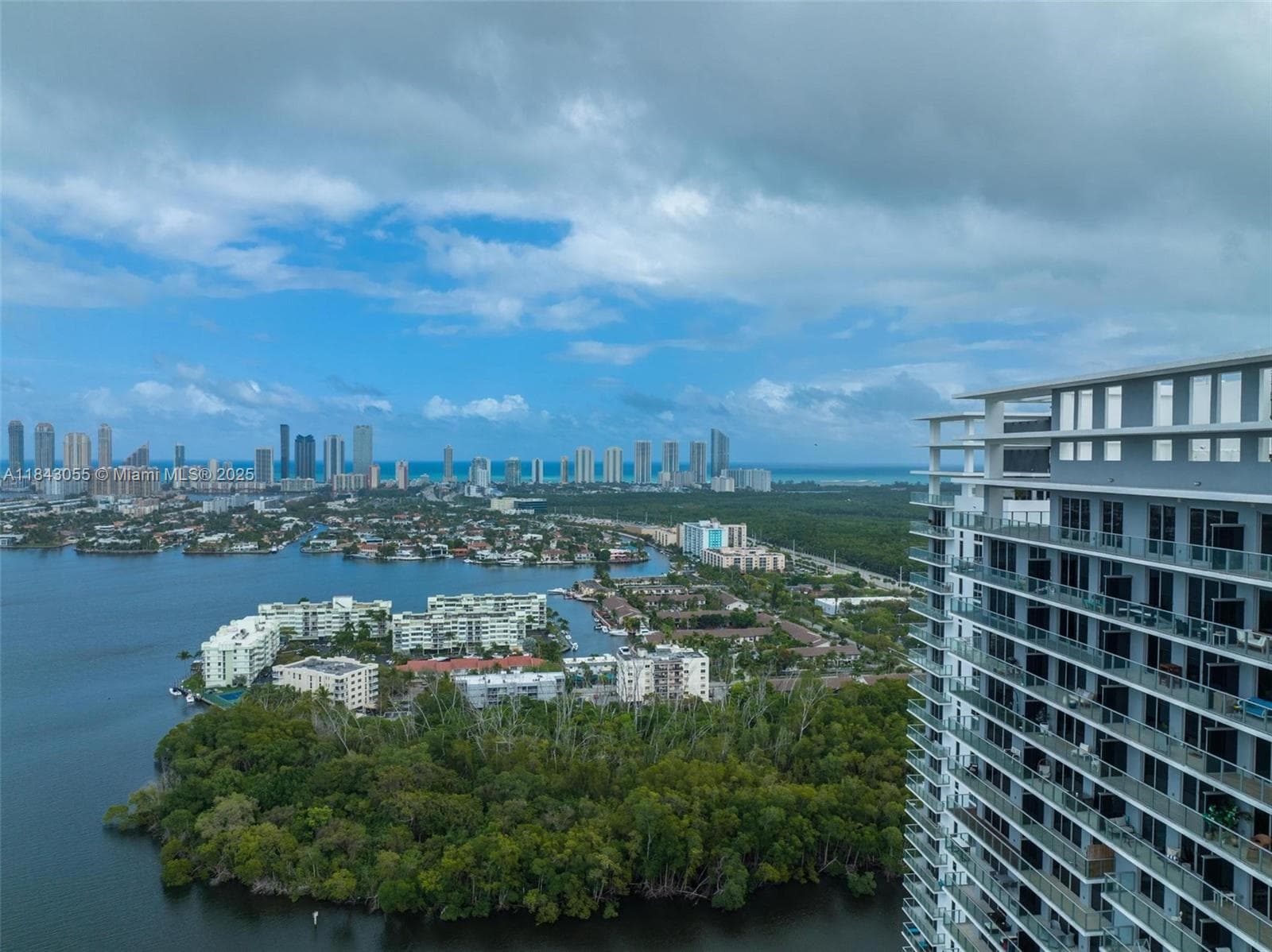 16385 Biscayne Blvd 4 photo 14