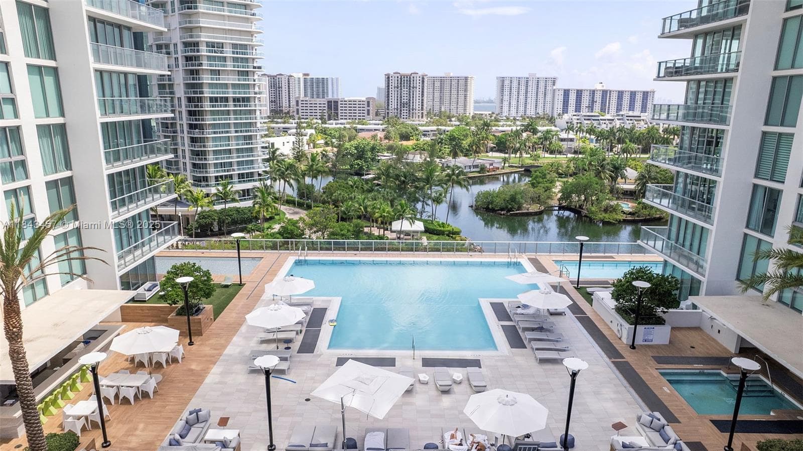 330 Sunny Isles Blvd 5-LPH03 photo 7