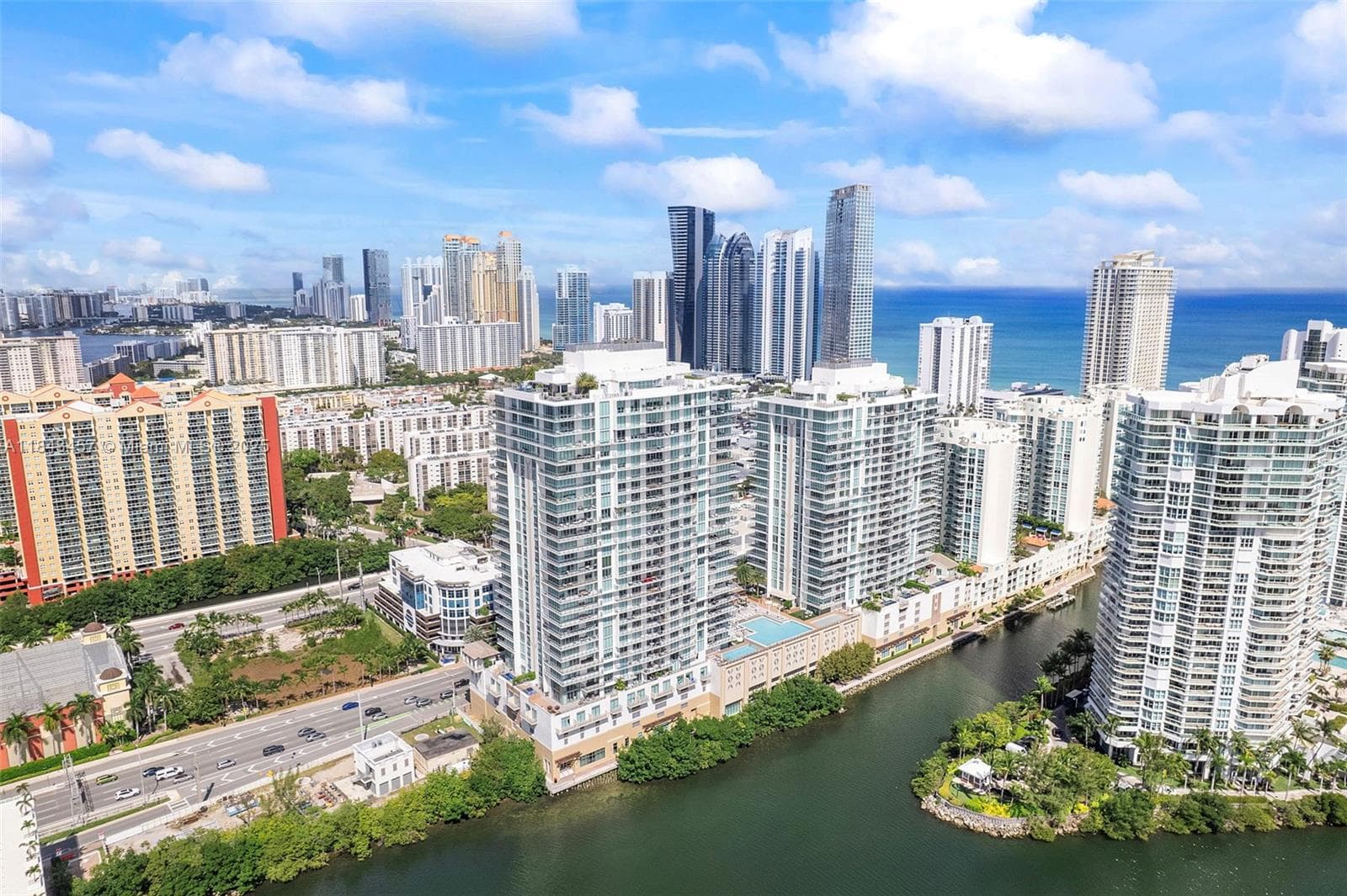 330 Sunny Isles Blvd 5-LPH03 photo 10