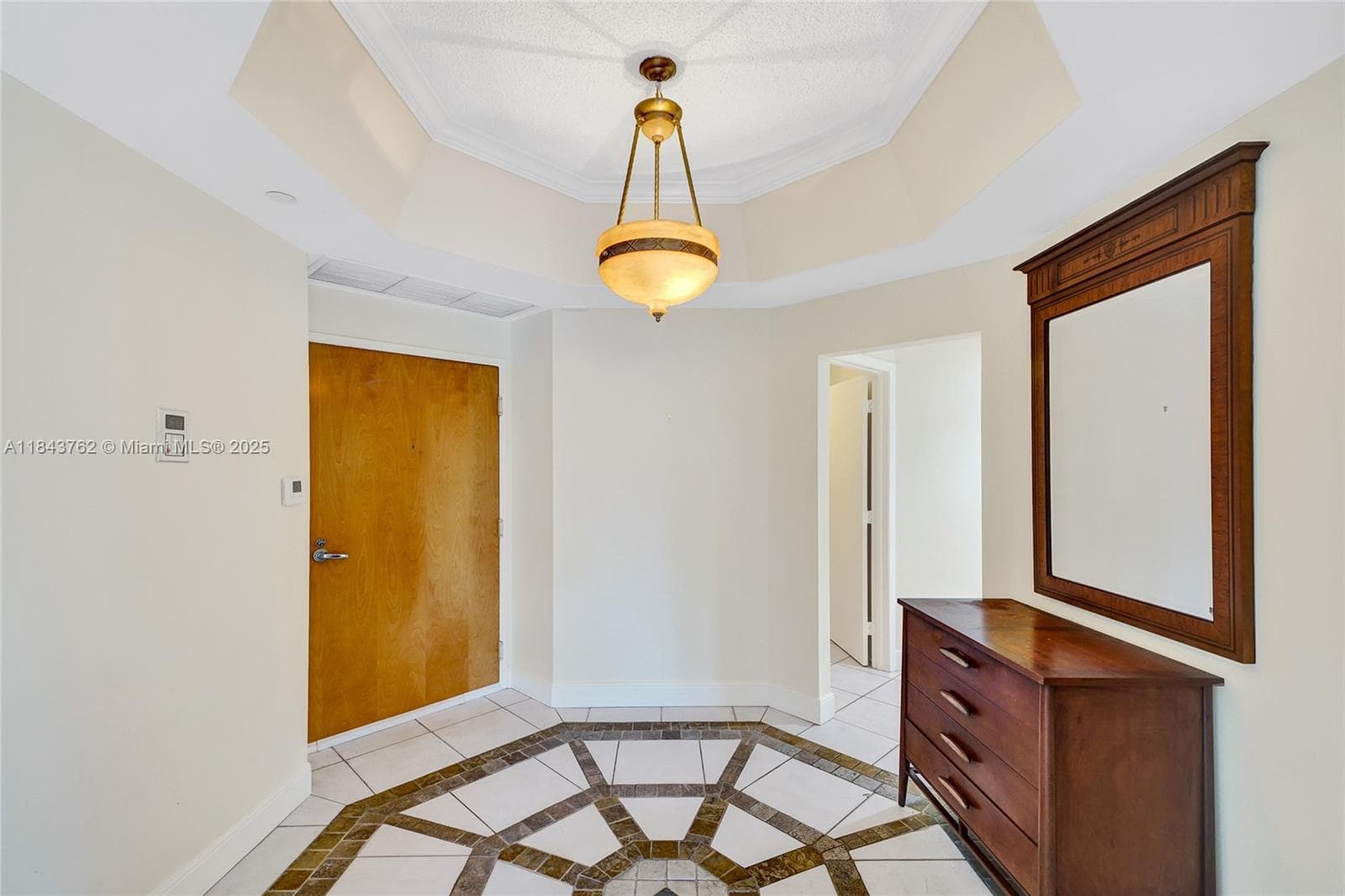 21150 Point Pl 406 photo 16