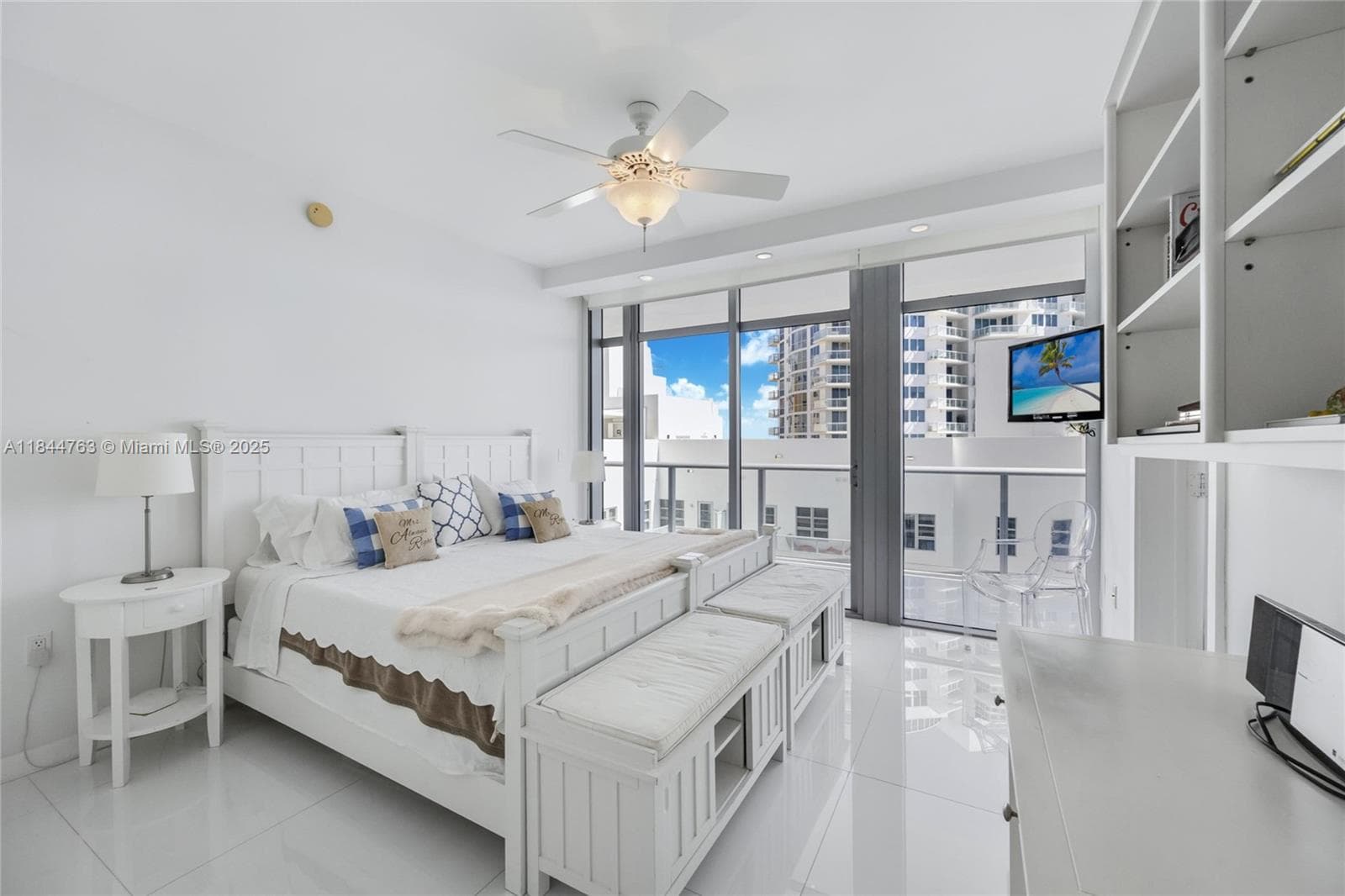 3737 Collins Ave S-801 photo 23