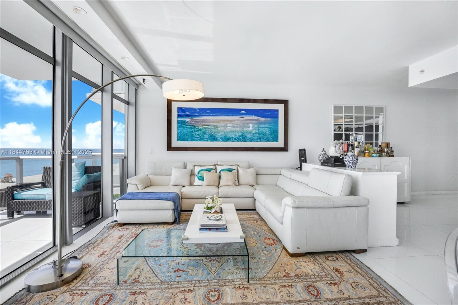 3737 Collins Ave 5