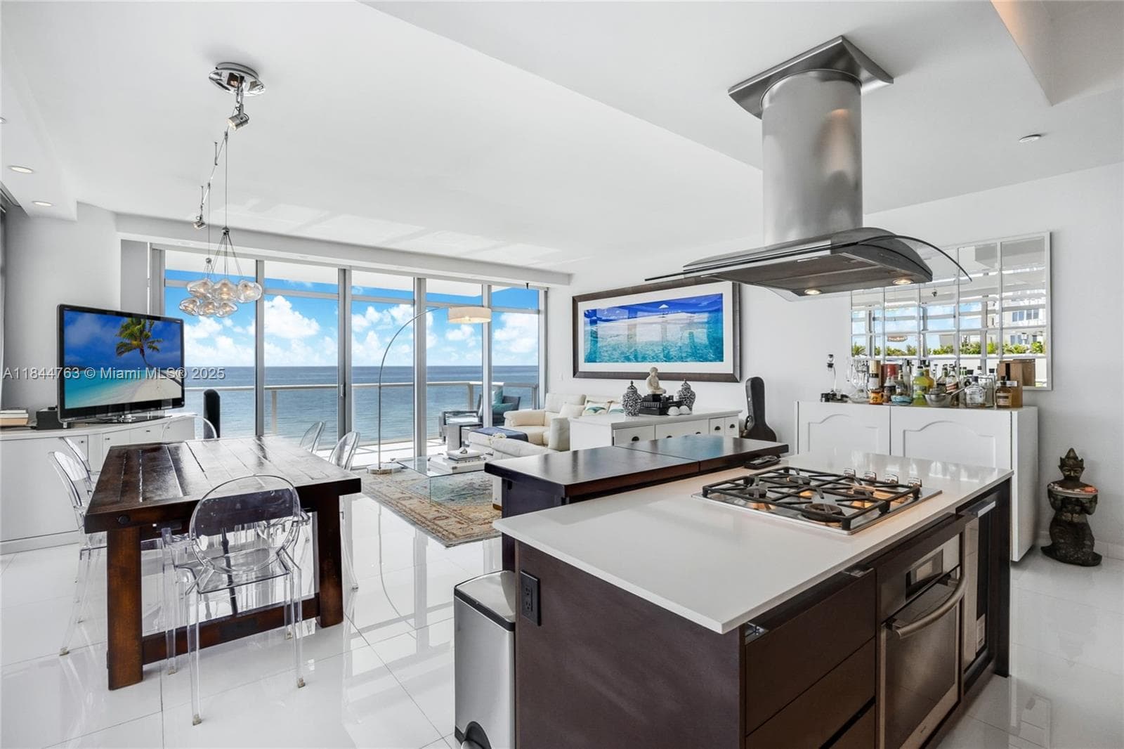 3737 Collins Ave S-801 photo 9