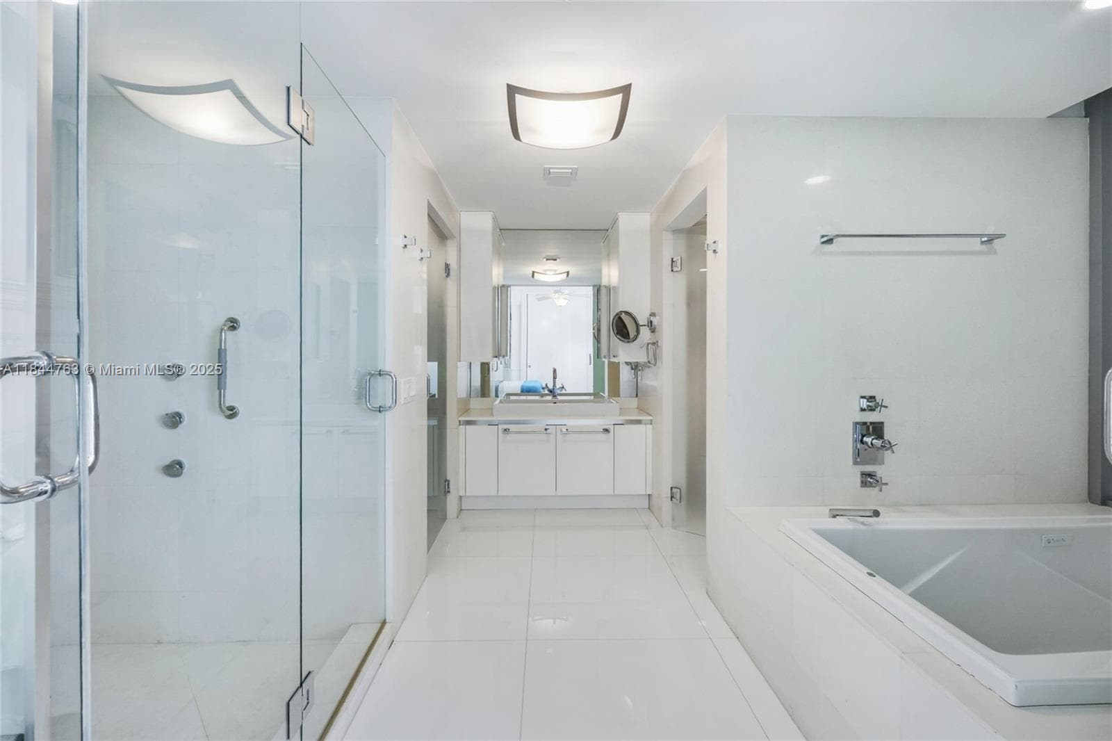 3737 Collins Ave S-801 photo 15