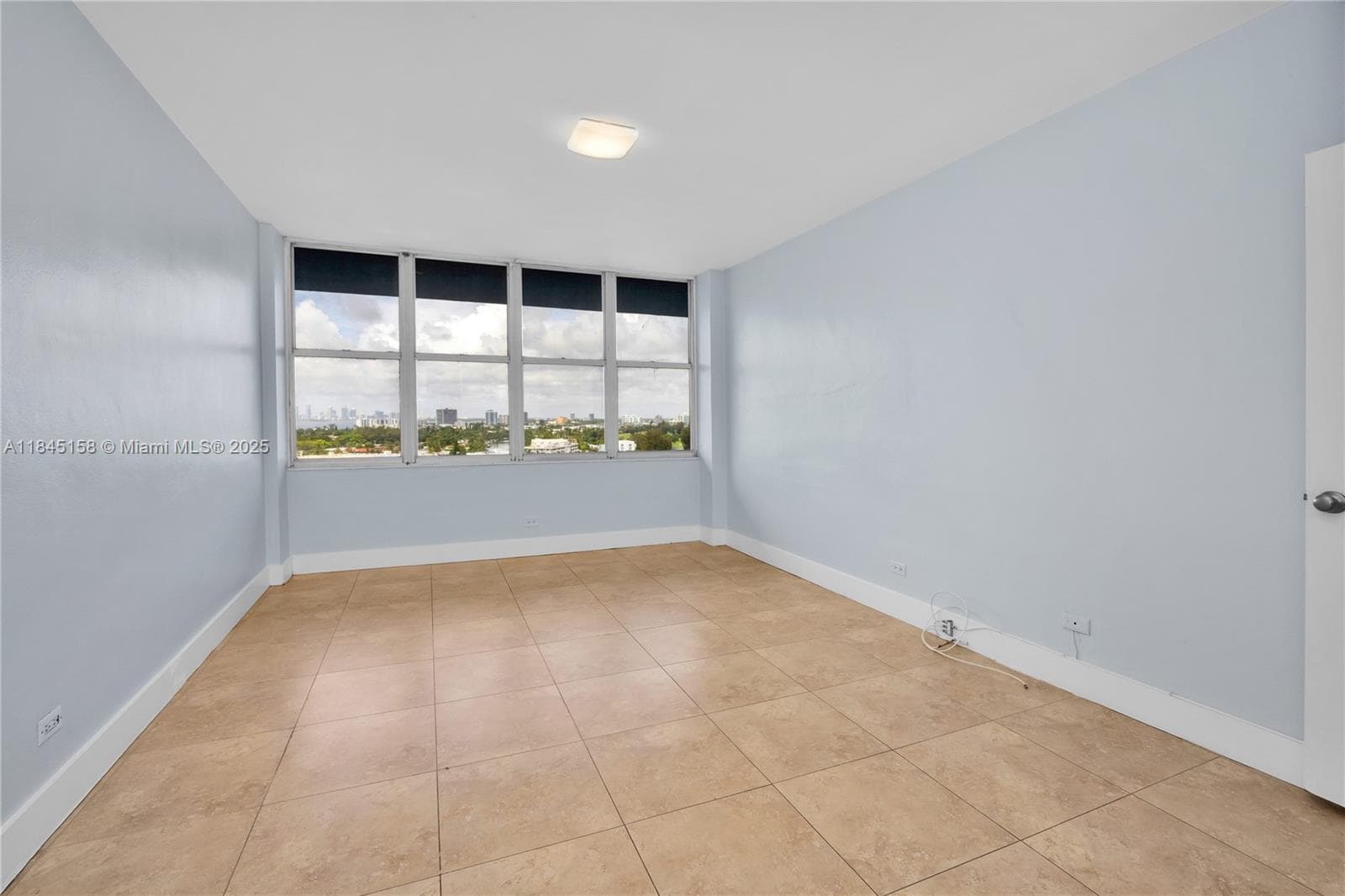 7441 Wayne Ave 15E photo 5