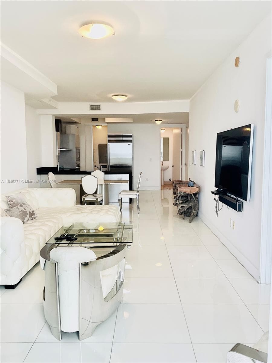 18201 Collins Ave 3302 photo 4