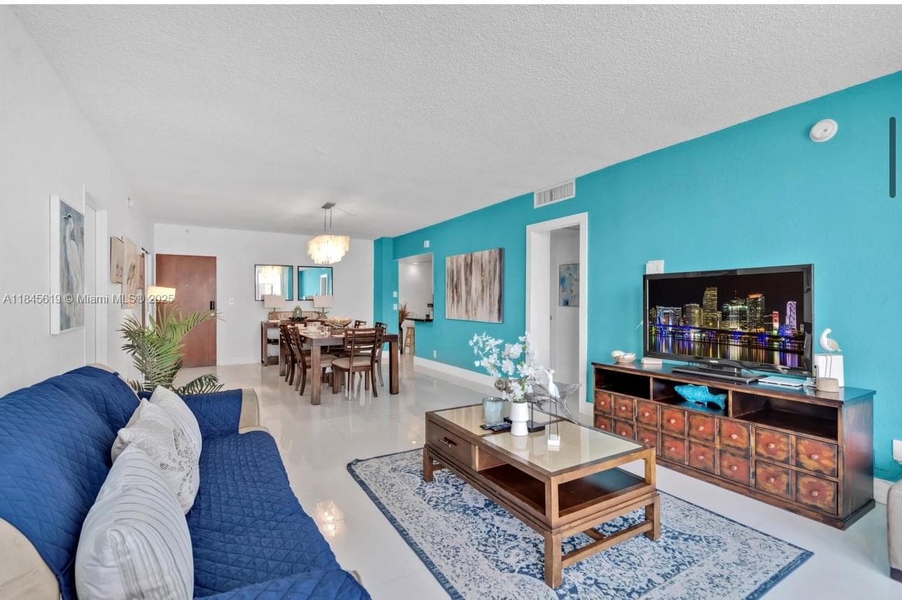 4001 Ocean Dr 2