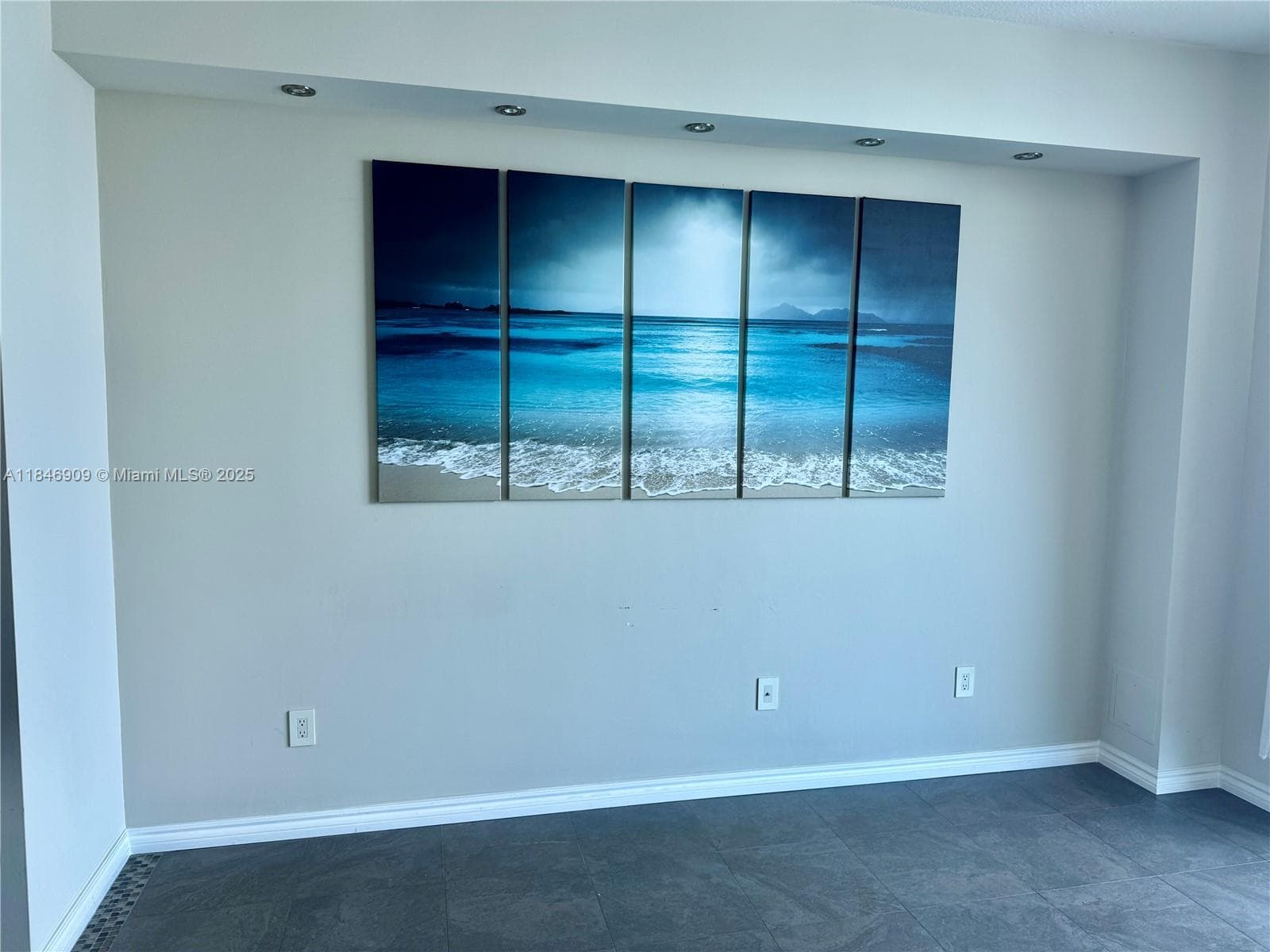 1945 S Ocean Dr 2311 photo 11
