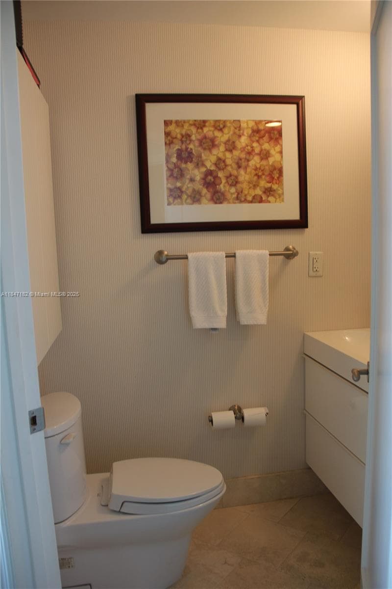 4401 Collins Ave 2315/2317 photo 23