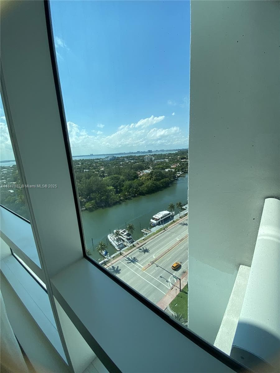 4401 Collins Ave 2315/2317 photo 13