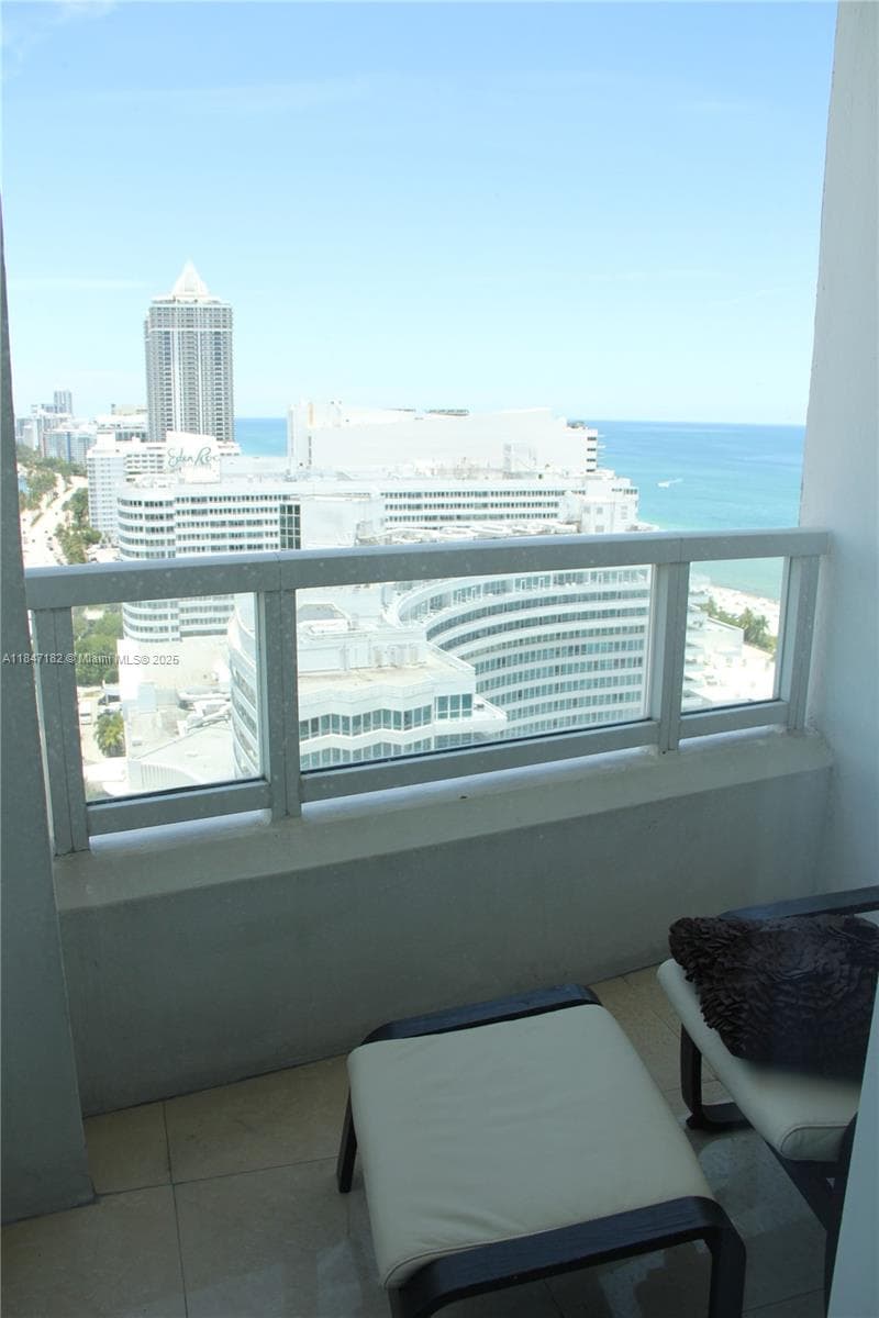 4401 Collins Ave 2315/2317 photo 16