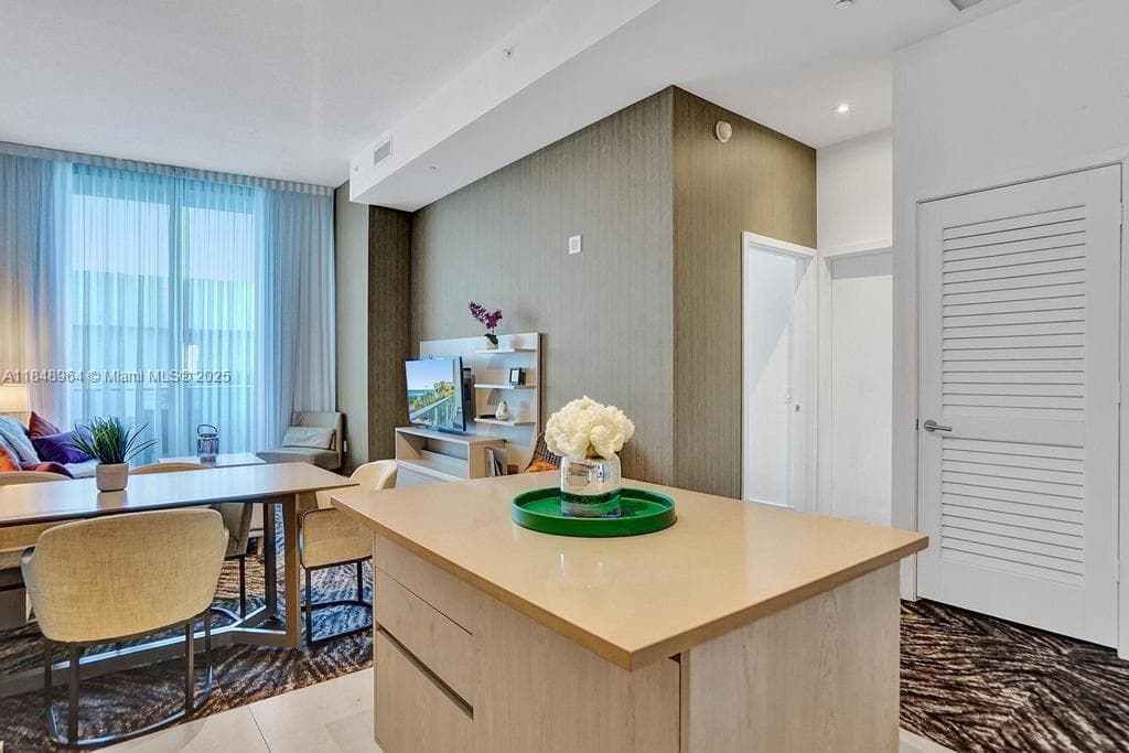 4111 Ocean Drive 304 photo 17
