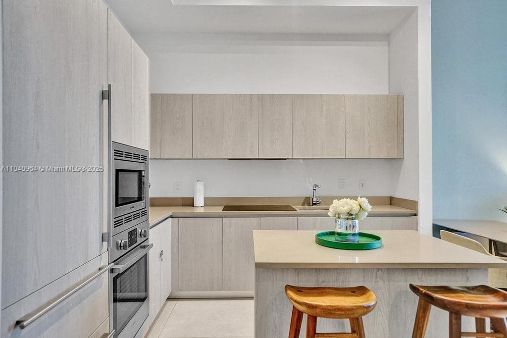 4111 Ocean Drive 304 photo 19