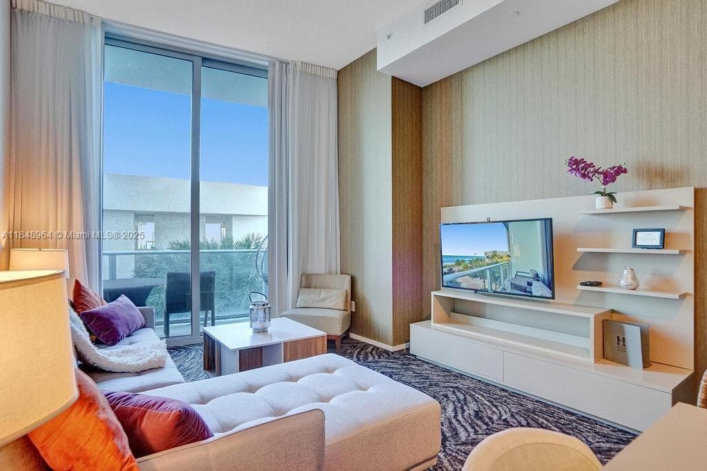 4111 Ocean Drive 4