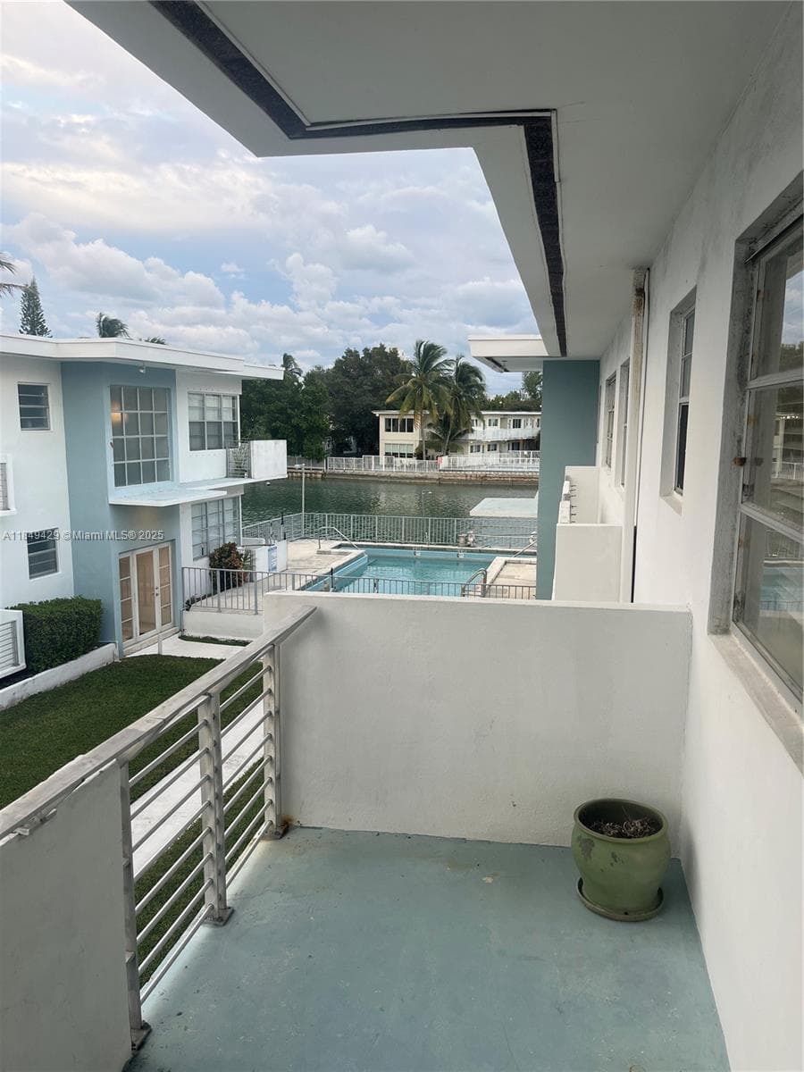 250 S Shore Dr 5 photo 11