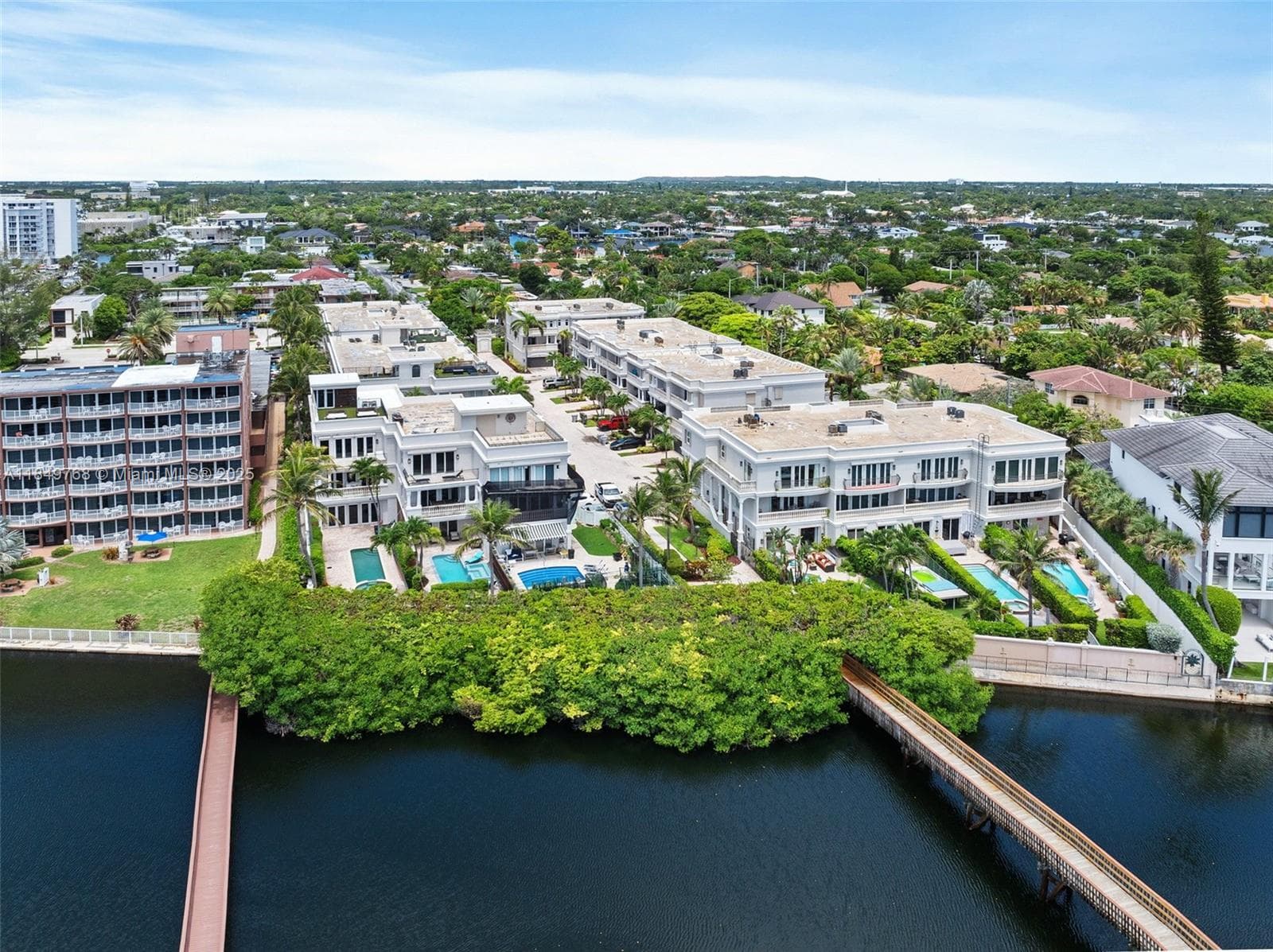 1784 Bay Dr 2
