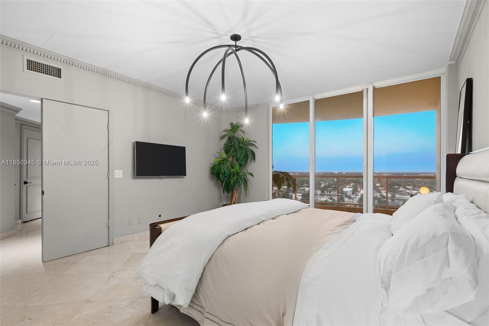 2100 Ocean Blvd 18D photo 22