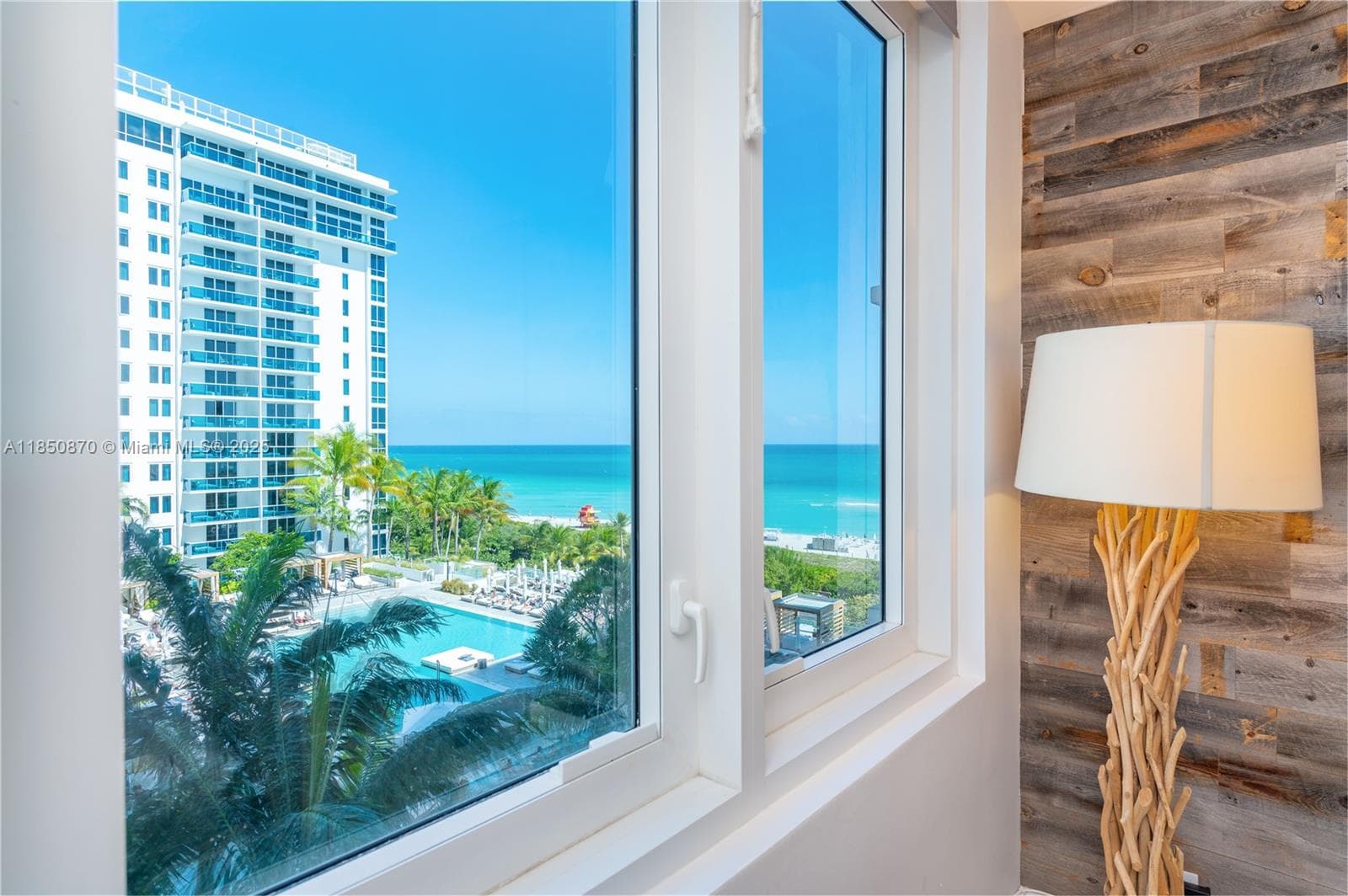 2301 Collins Ave 716 photo 18