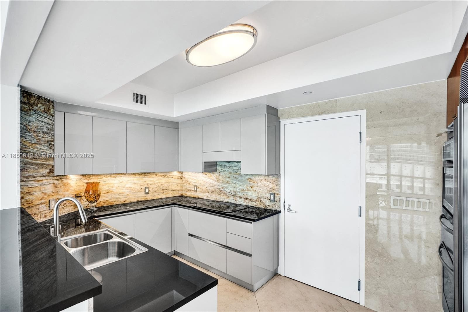 3101 Ocean Dr 3506 photo 10