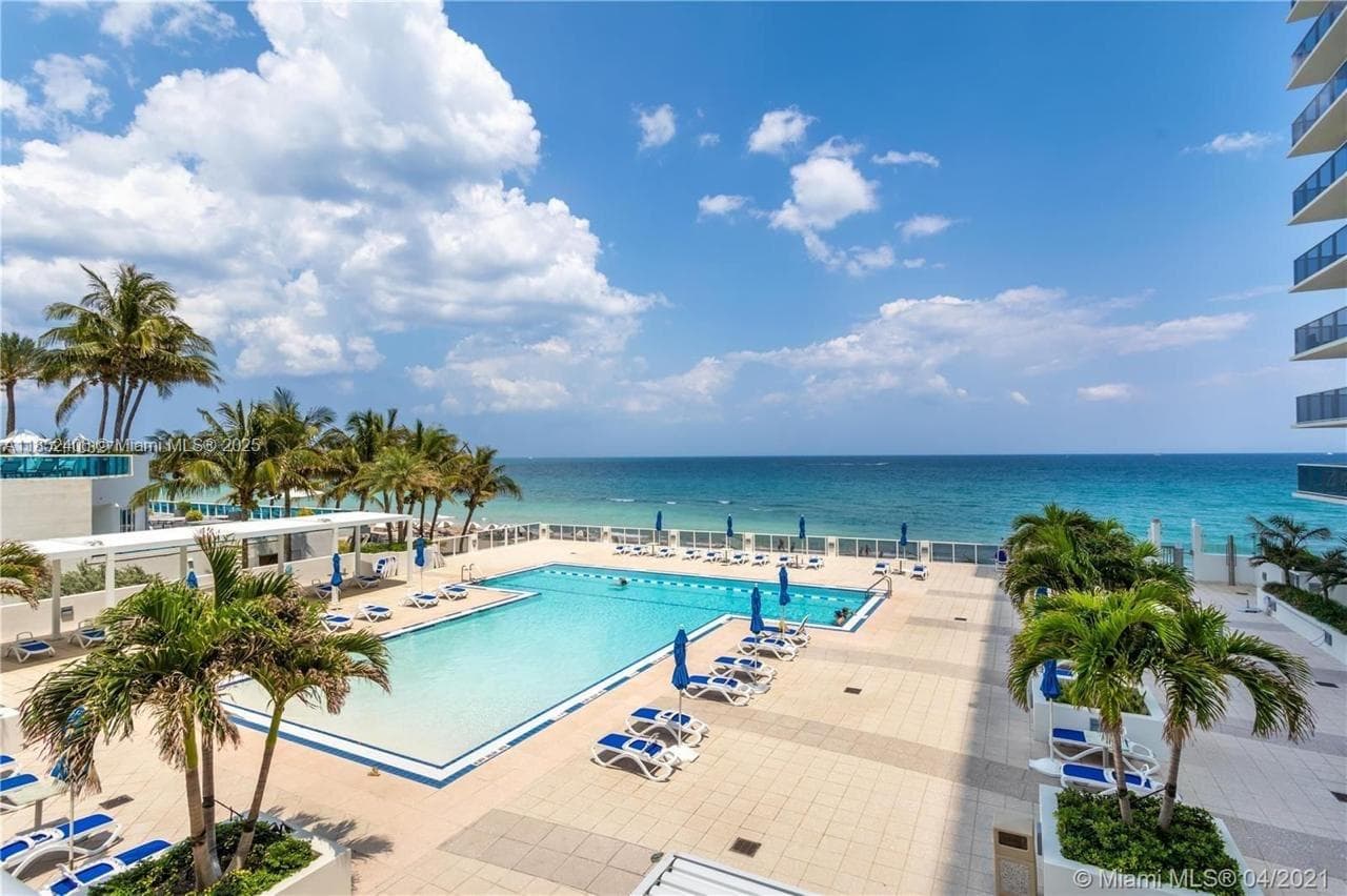 2751 Ocean Dr 4