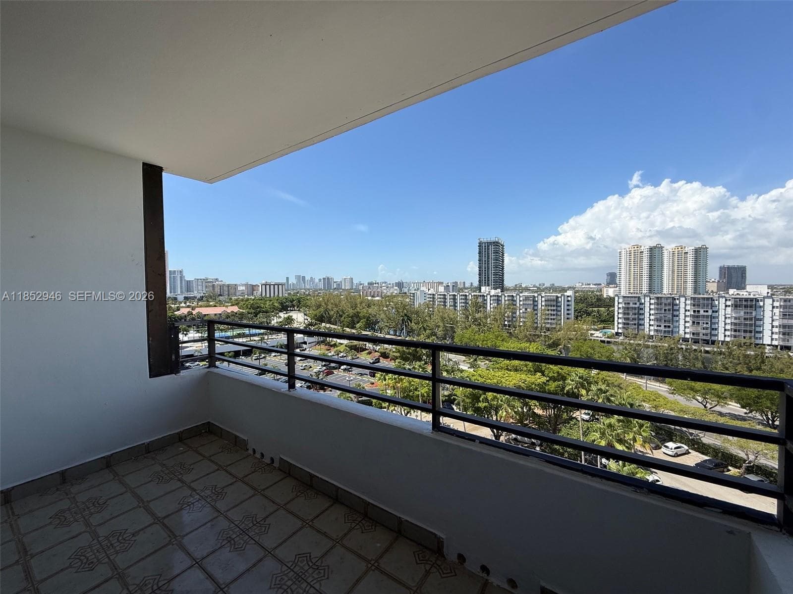 500 Three Islands Blvd 715 photo 4