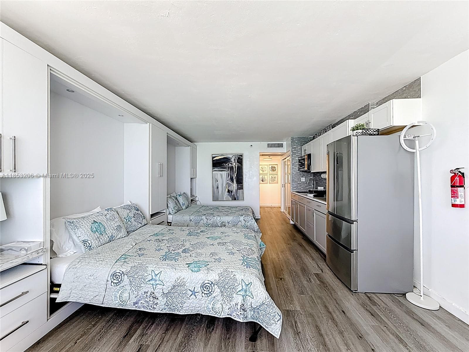 19201 Collins Ave 610 photo 18