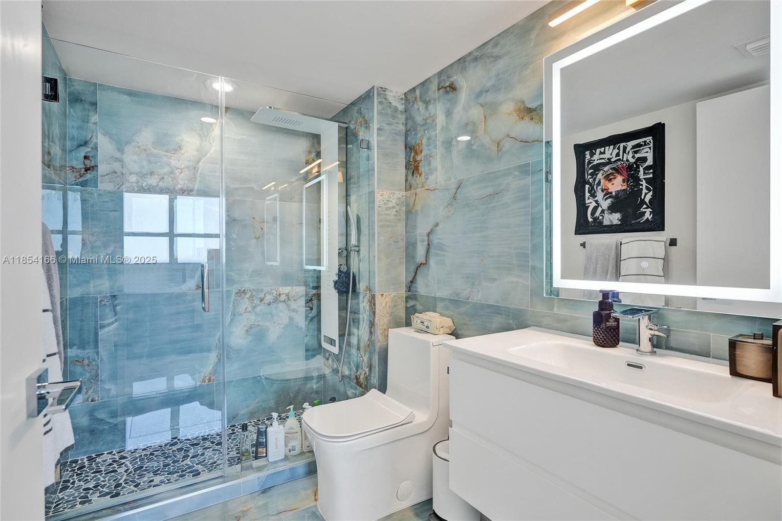 650 West Ave 1408 photo 11