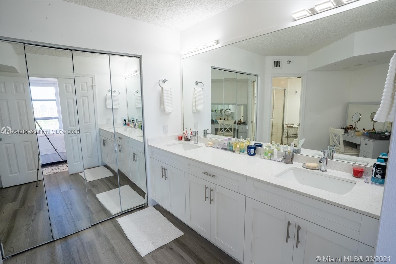 3530 Mystic Pointe Dr 2509 photo 23