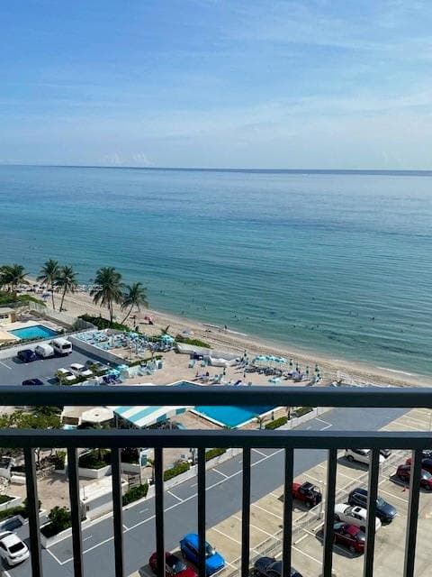 3180 Ocean Dr 2