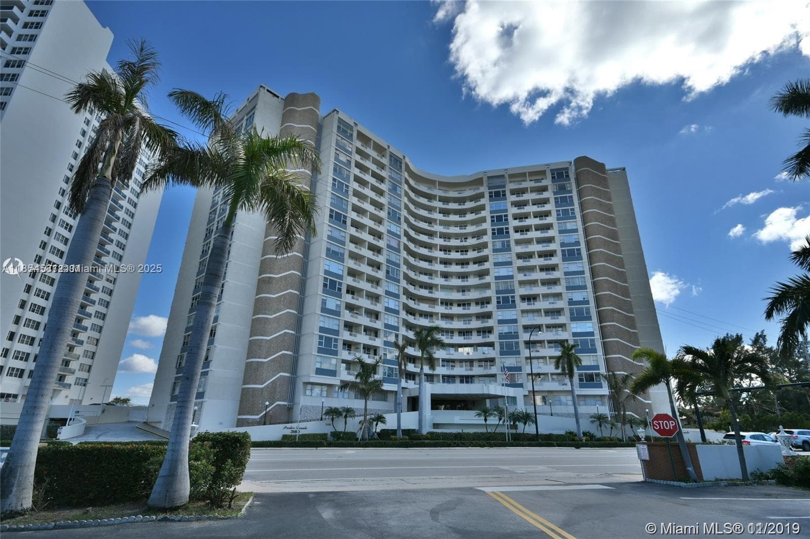 3180 Ocean Dr 1