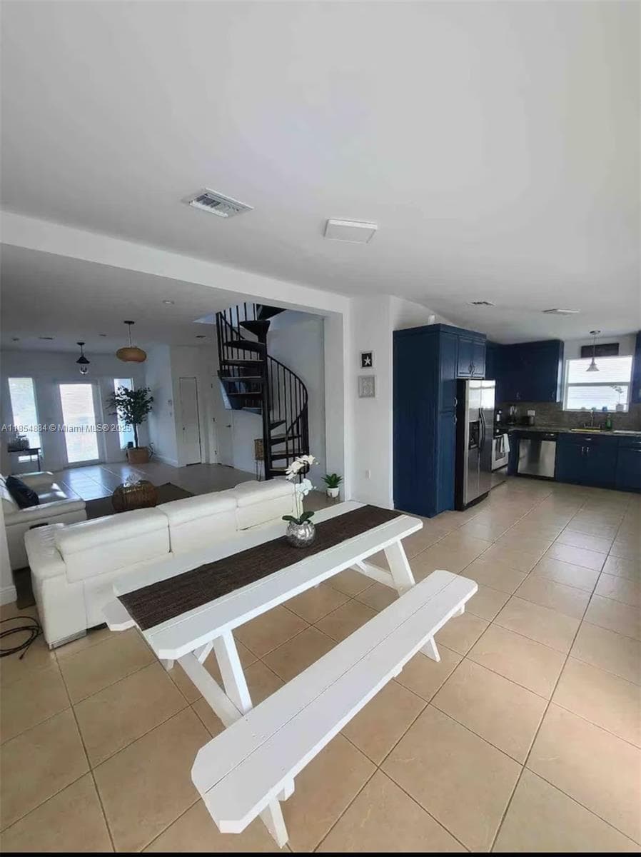 350 Hazel St 2