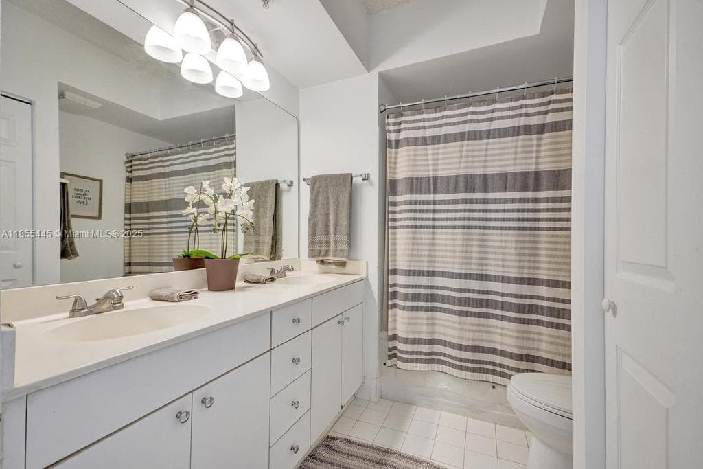 17100 N Bay Rd 1511 photo 13