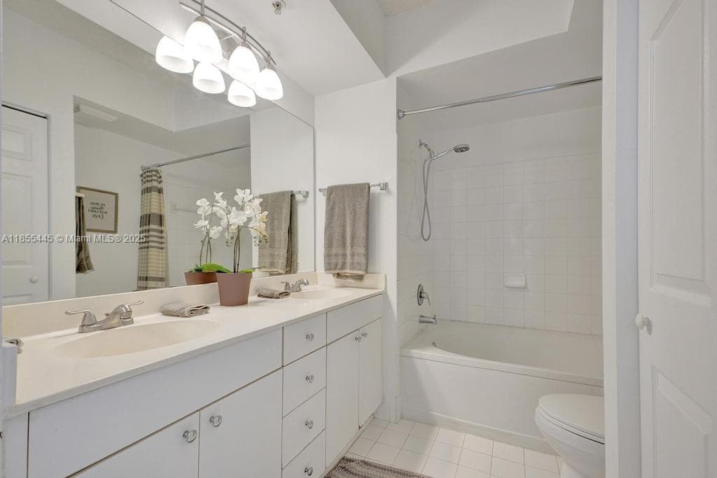 17100 N Bay Rd 1511 photo 14