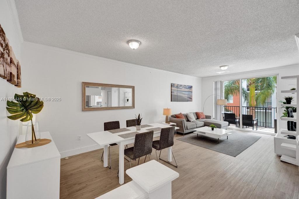 17100 N Bay Rd 1511 photo 4