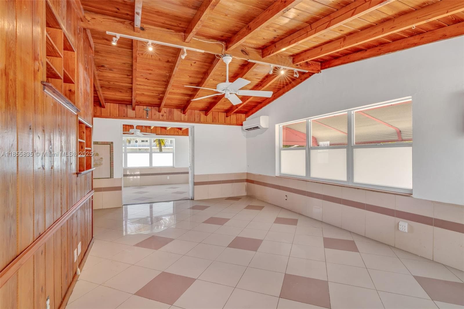 140 Gardenia St 2