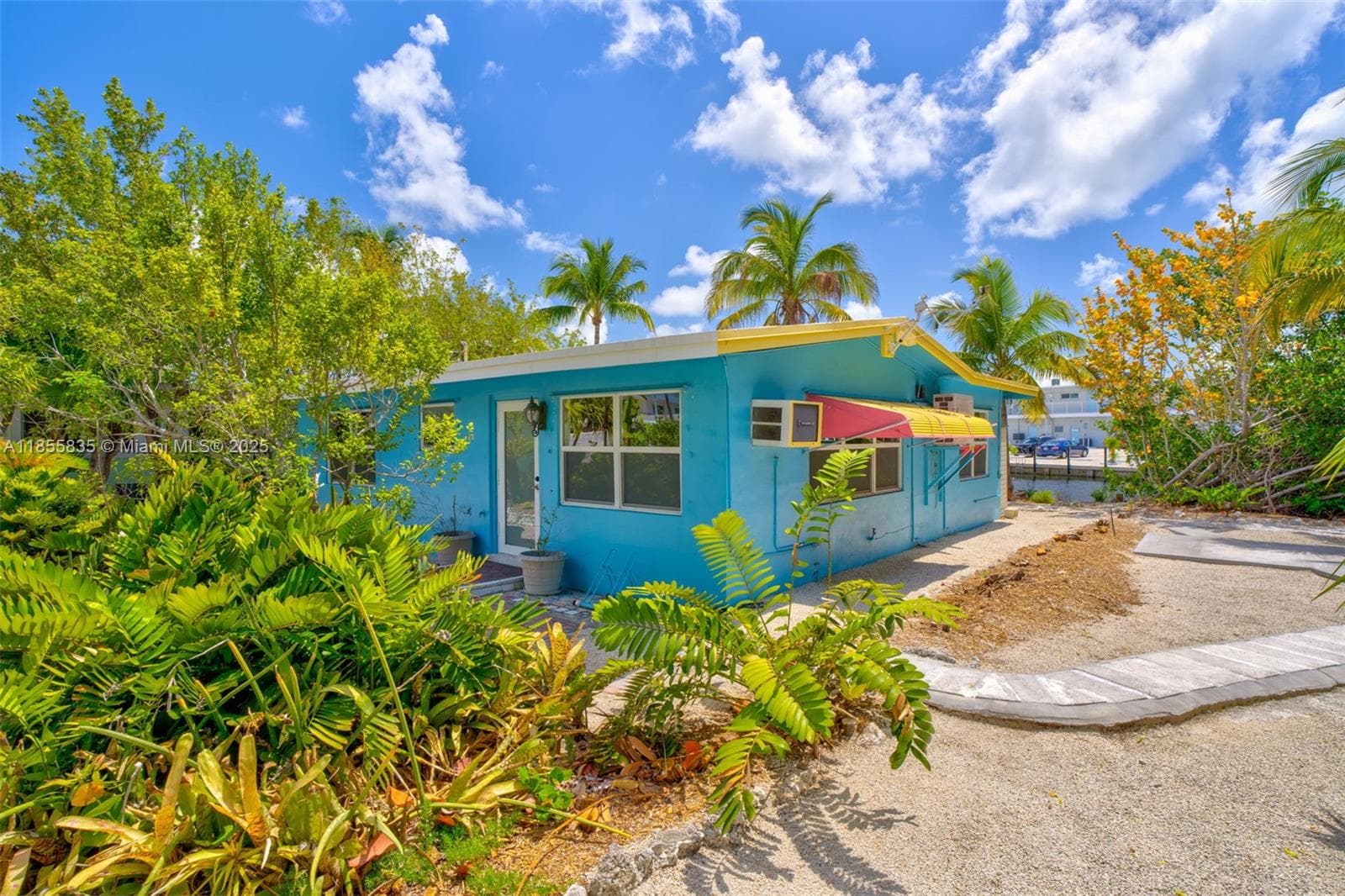 140 Gardenia St photo 22