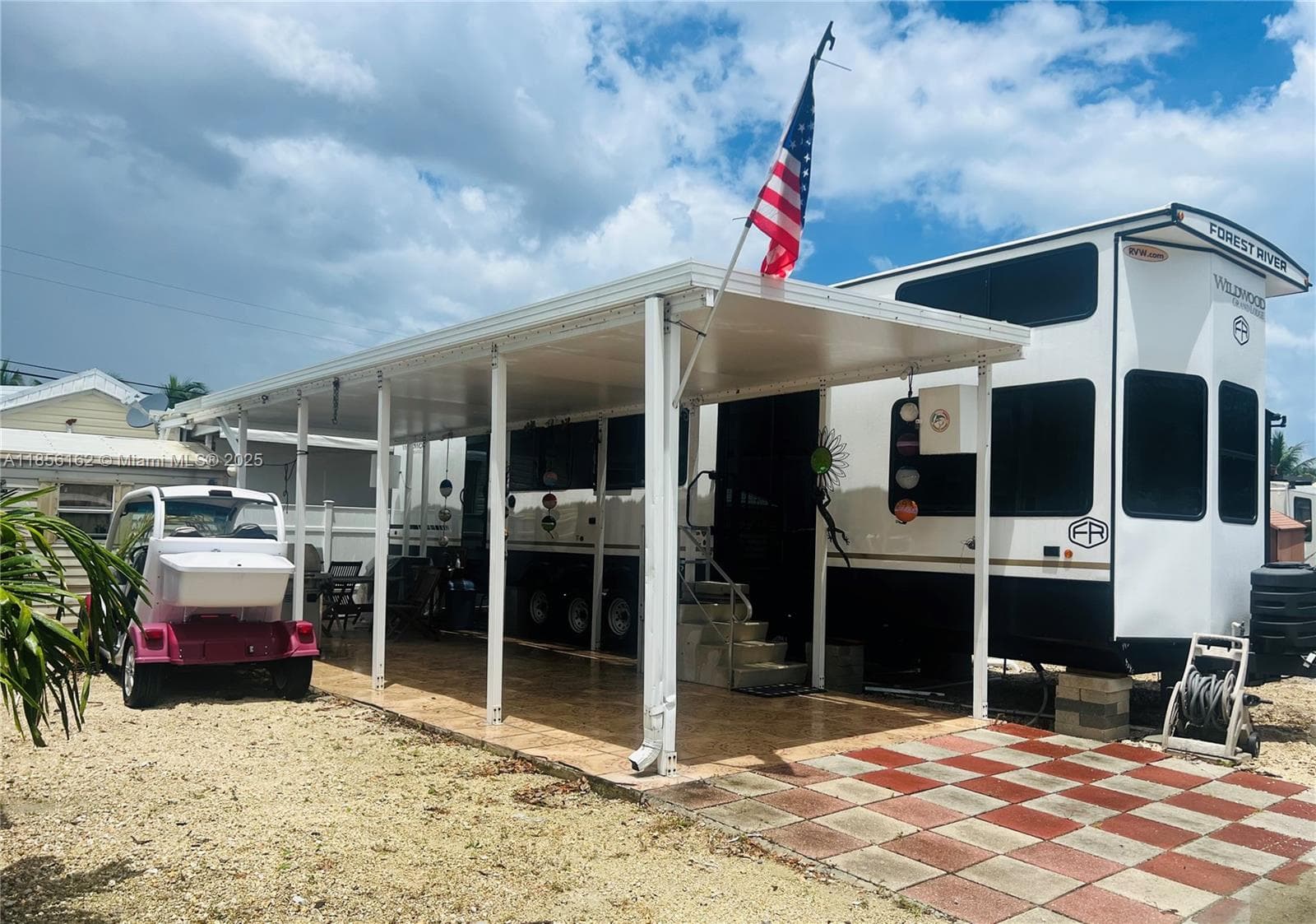 325 Calusa St Lot 301 2