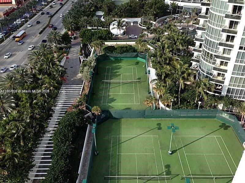 18001 Collins Ave 811 photo 18