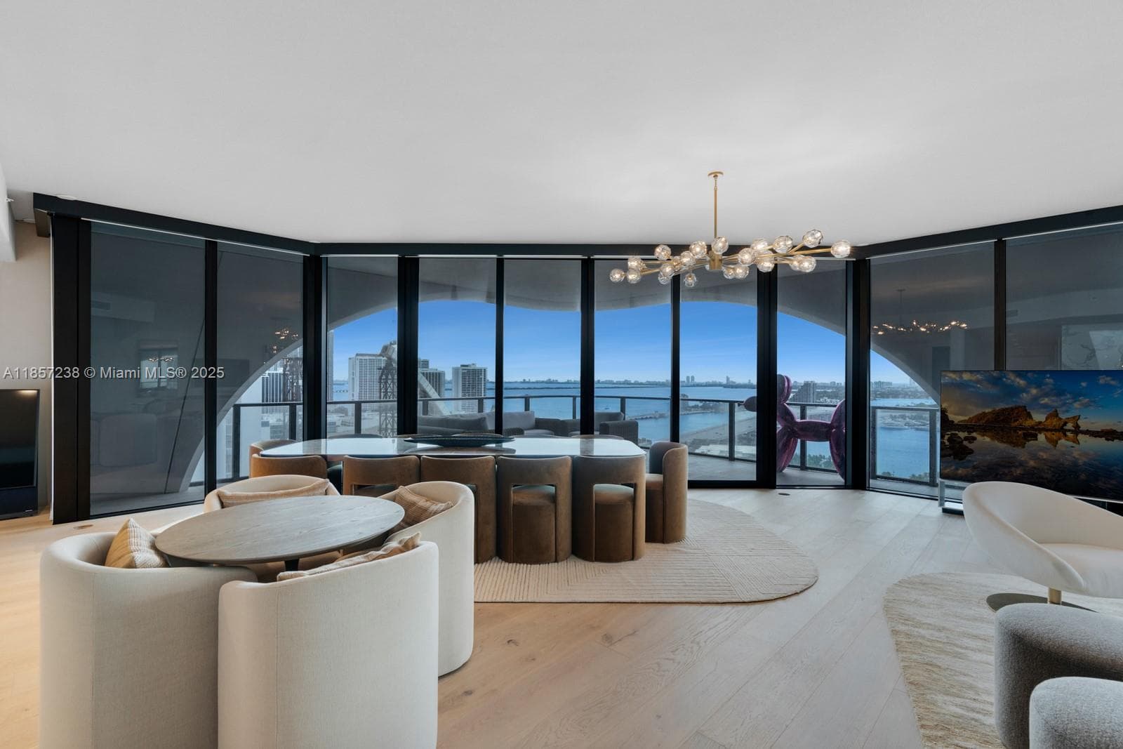 1000 Biscayne Blvd 2402 photo 7
