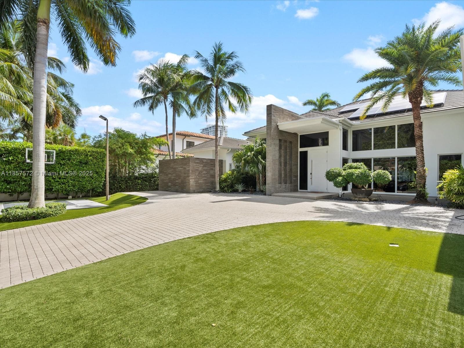 224 S ISLAND photo 7
