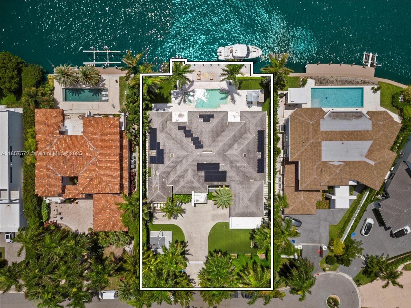 224 S ISLAND 1